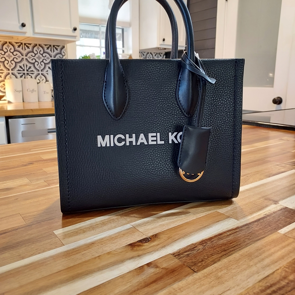 MICHAEL KORS Black Pebbled Leather Tote